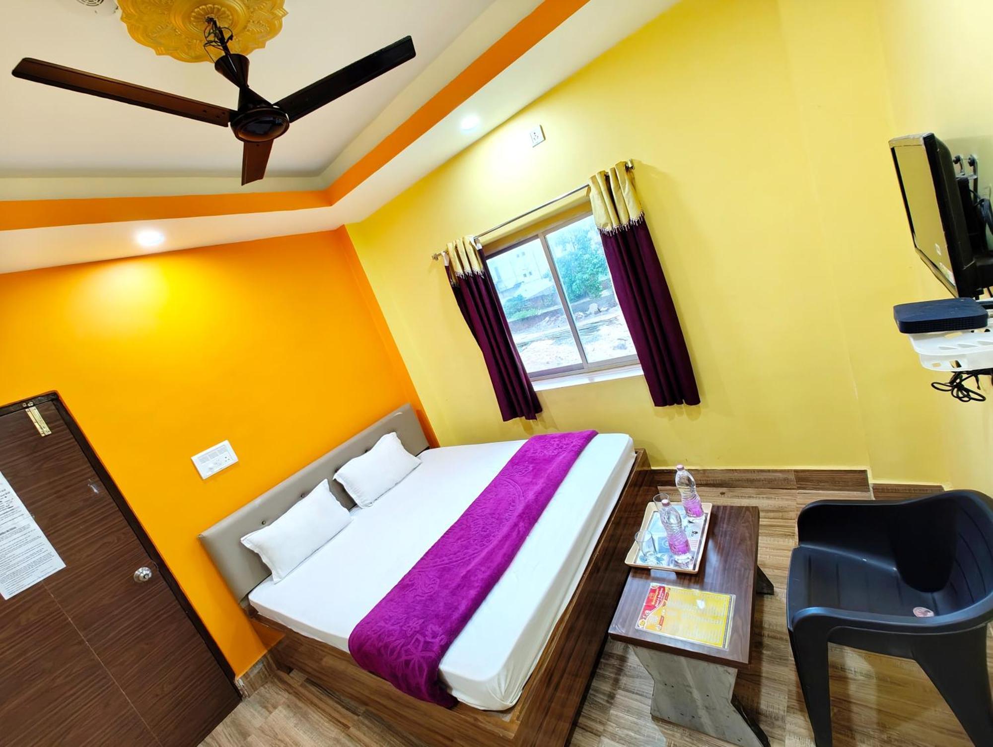 Goroomgo Sahoo Palace Puri - Prime Location Near Sea Beach - Excellent Service With Parking Facilities Dış mekan fotoğraf